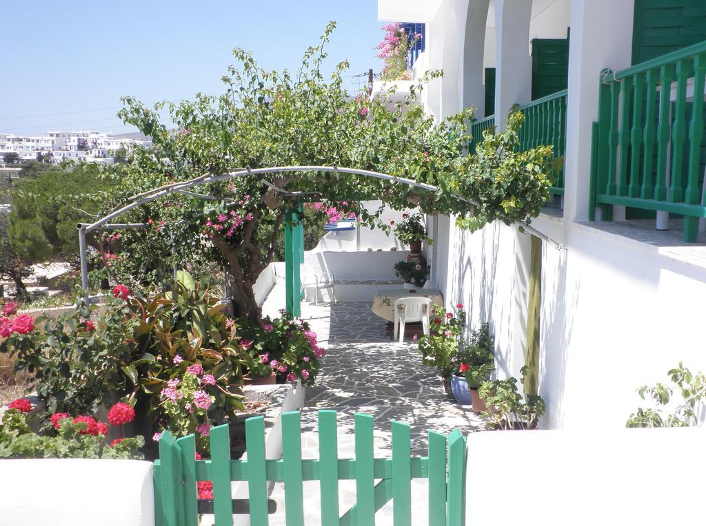 Paradise Garden Paros ピソ ・リバディ エクステリア 写真